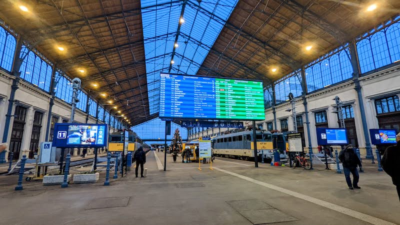 一人旅で駅